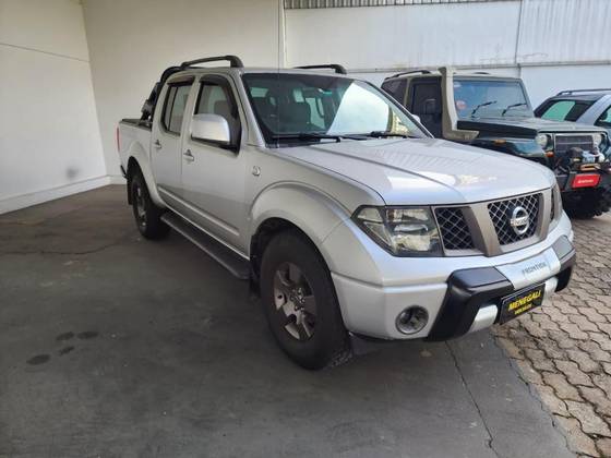 NISSAN FRONTIER 2.5 XE 4X2 CD TURBO ELETRONIC DIESEL 4P MANUAL